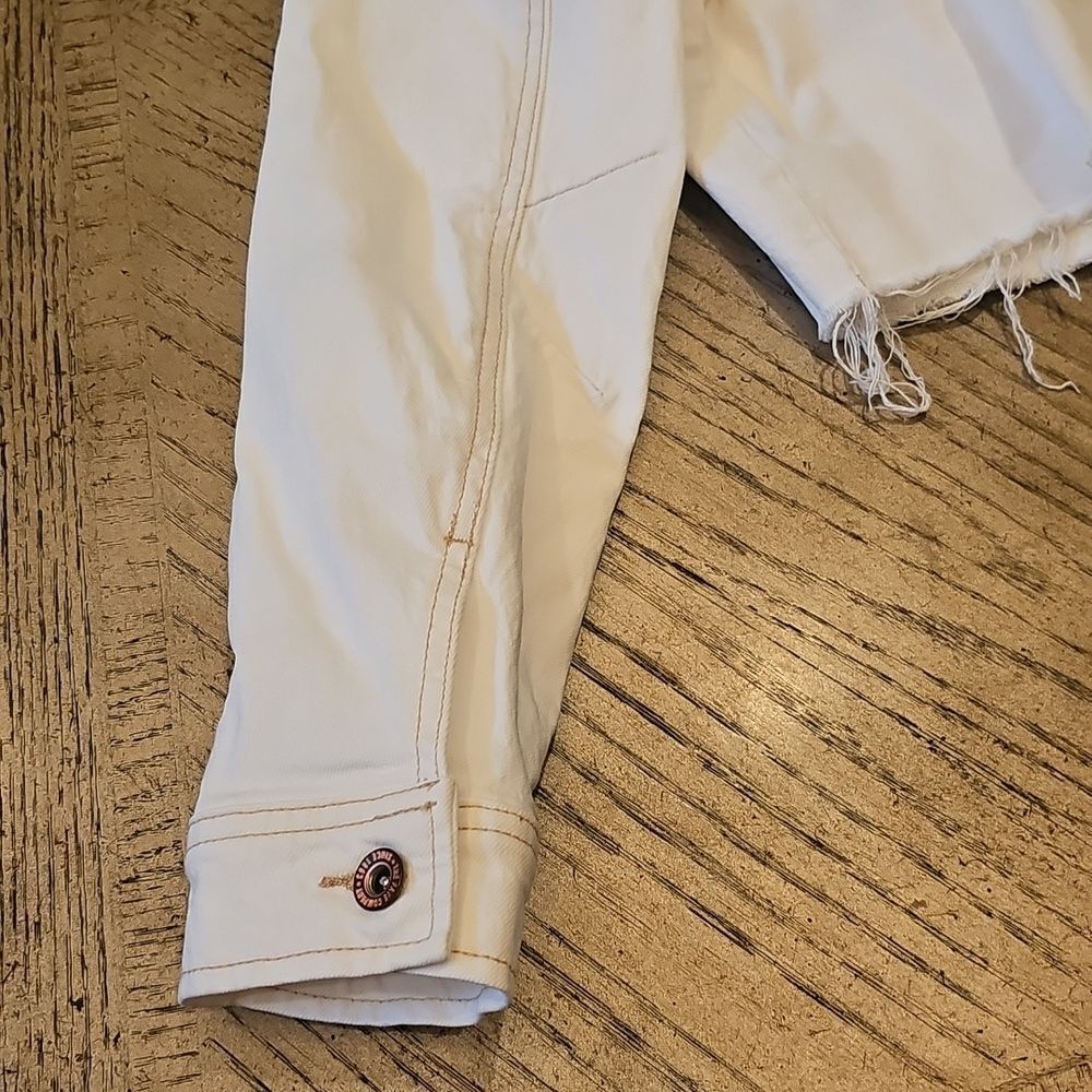 Frye Cropped Off White Denim Jacket Size S - Picture 8 of 12